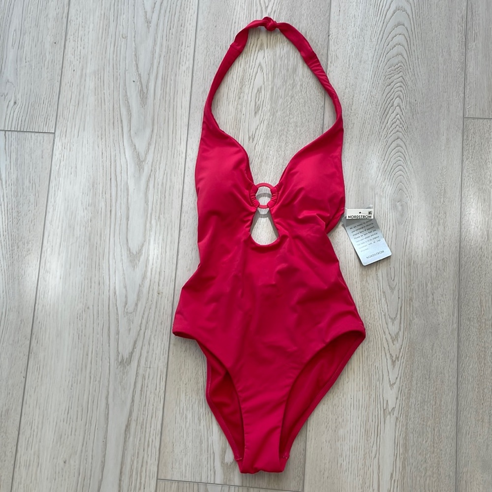Brand sea level swim Australia